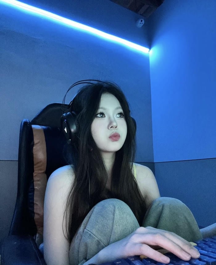 Ảnh gái mạng trẻ trung