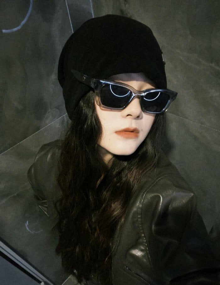 Ảnh gái xinh ngầu và sang trọng