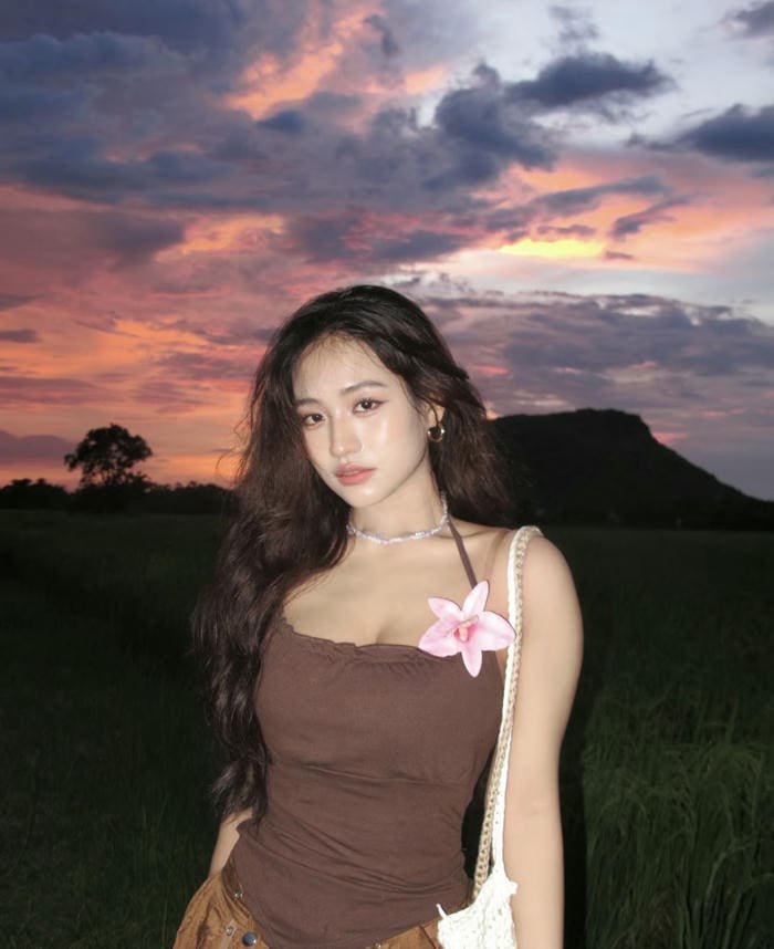 Gái xinh cuốn hút