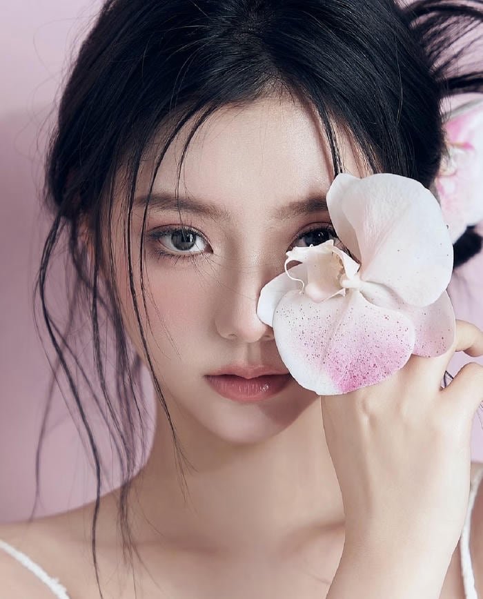 Gái xinh mạng thể hiện vẻ đẹp riêng