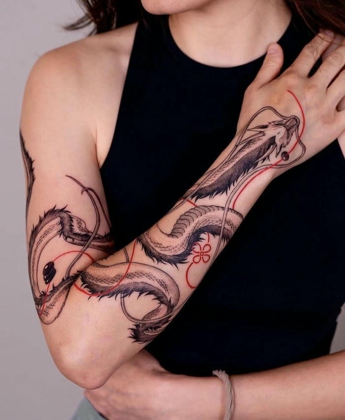 Hình xăm hoa sen rồng hợp phong thủy