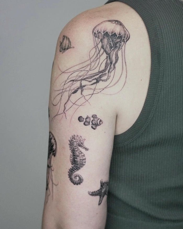 Hình xăm nghệ thuật trừu tượng cho nữ nghệ thuật