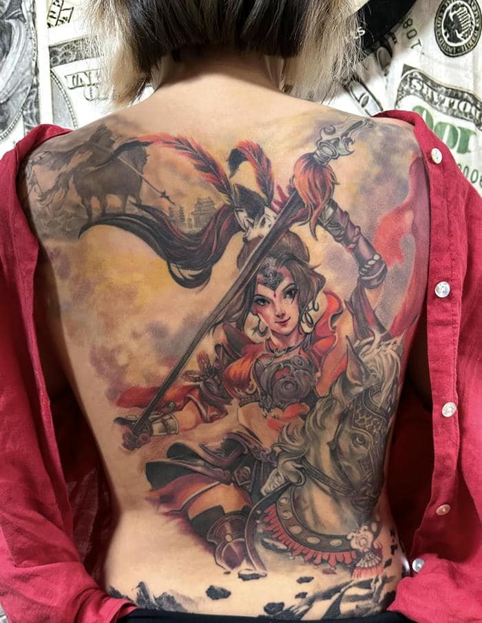 hình xăm của nữ full lưng