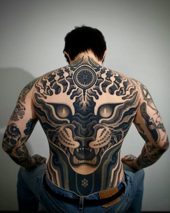 hình xăm đẹp phun lưng