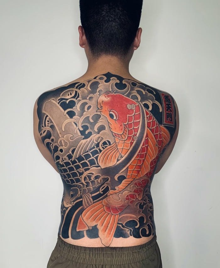 hình xăm full lưng cá chép