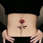 hình xăm hoa hồng nhẹ nhàng tinh tế
