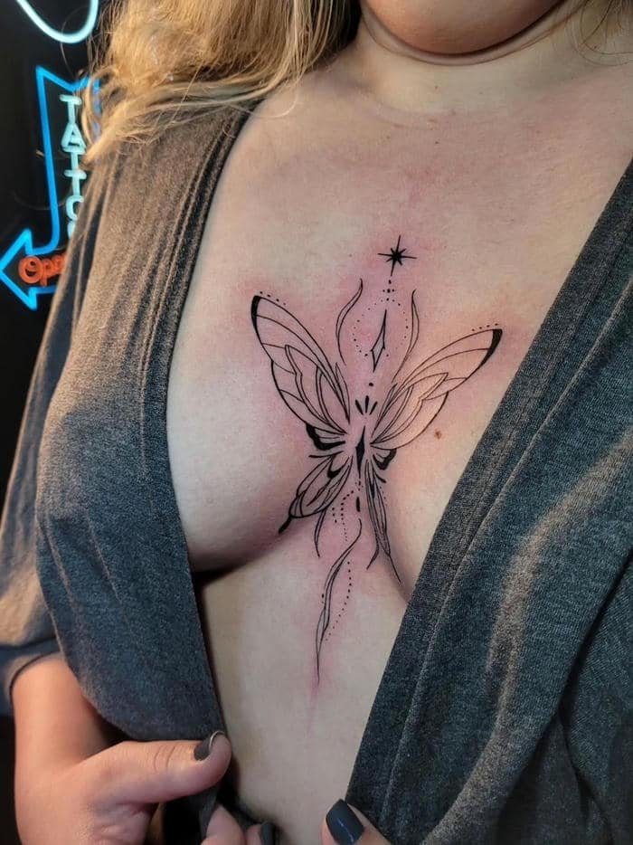 hình xăm khe ngực cho nữ