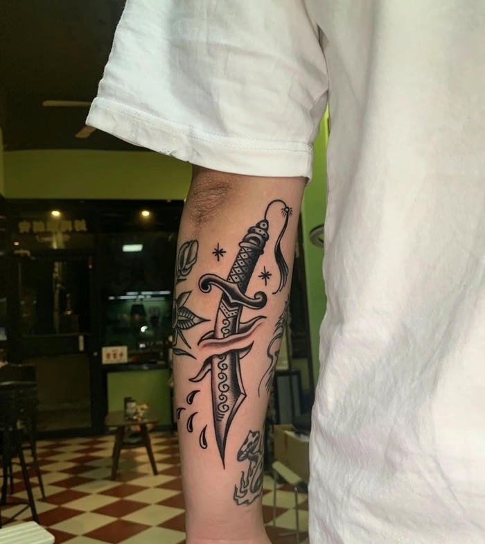 hình xăm nghệ thuật ở tay