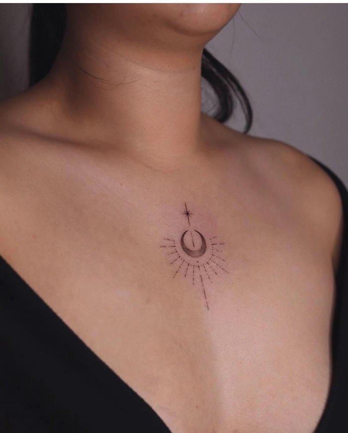 hình xăm ở ngực cho nữ mini