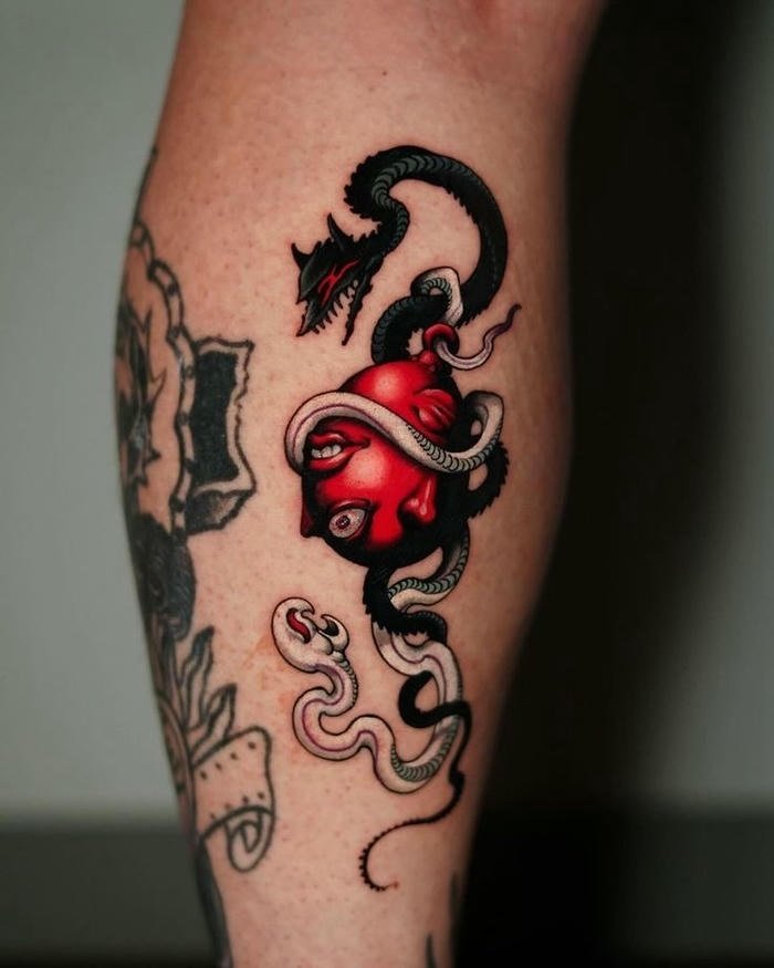 hình xăm old school ở chân