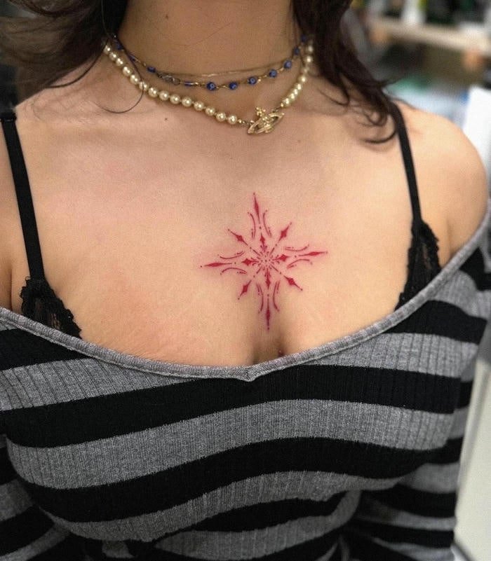 hình xăm trước ngực nữ đẹp