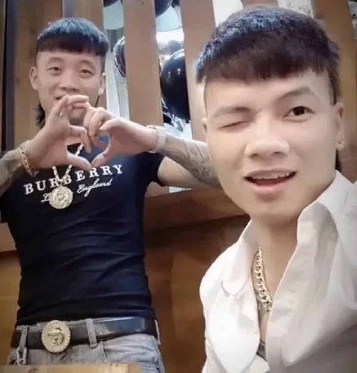 khá bảnh meme nháy mắt