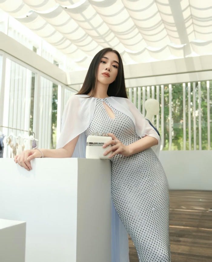 Ảnh chân dung ánh mắt sâu