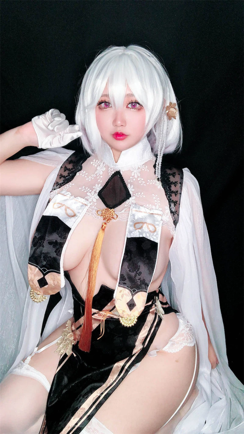 Ảnh cosplay khoả thân sexy đầy quyến rũ