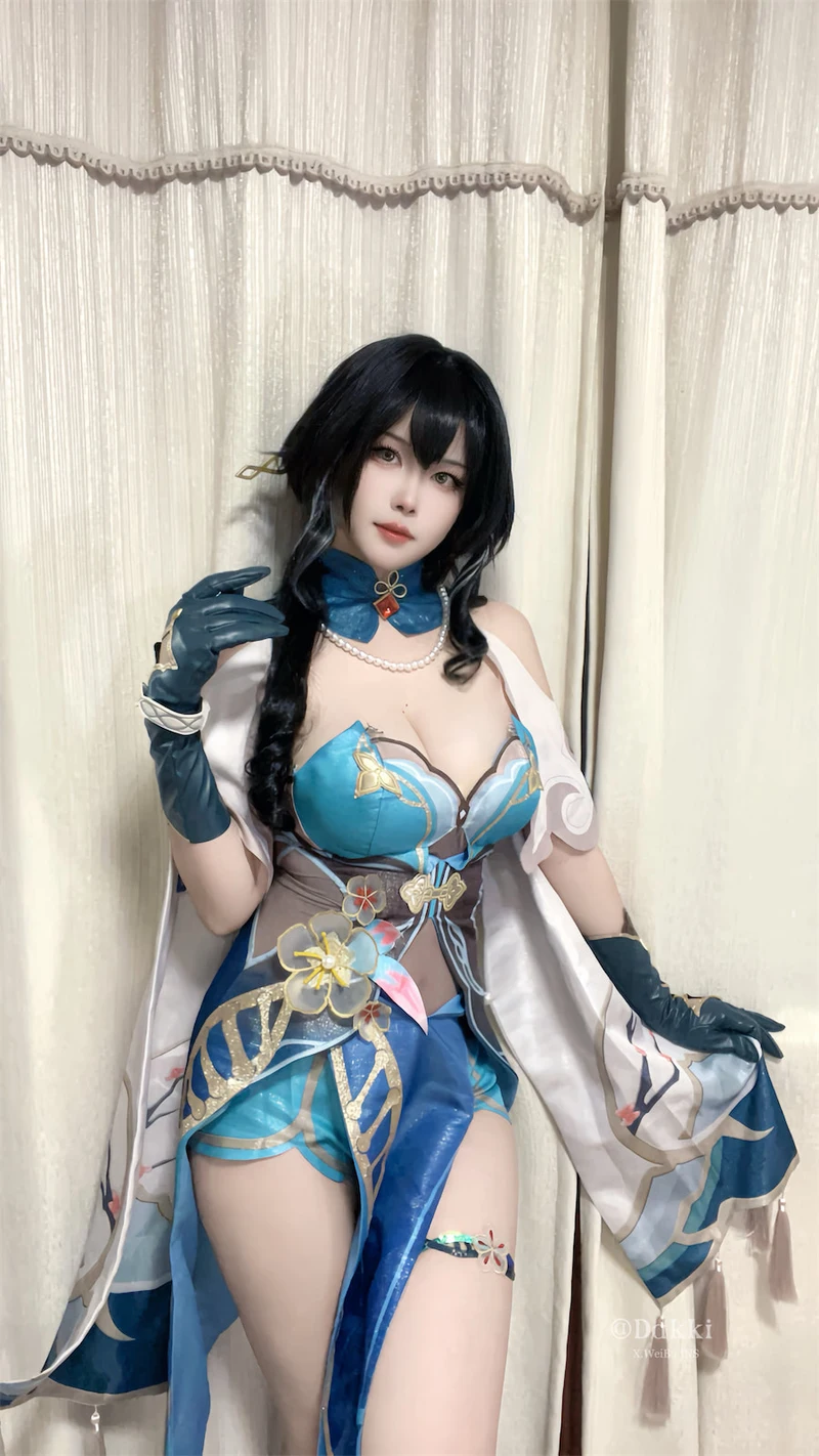 Cosplay vú to cực phẩm đẹp lung linh