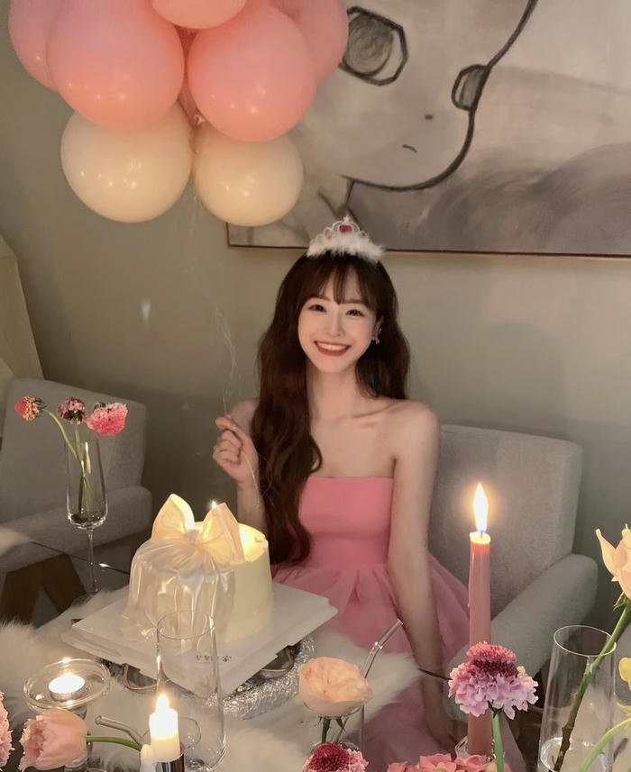 Hình sinh nhật phong cách hiện đại