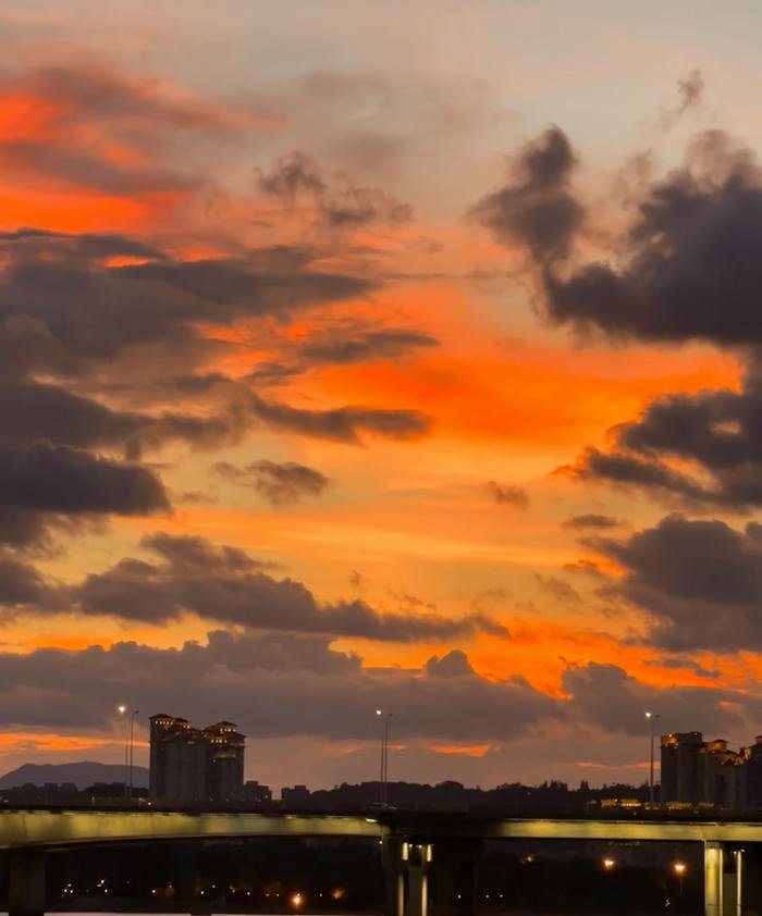 ảnh bầu trời hoàng hôn ấm áp