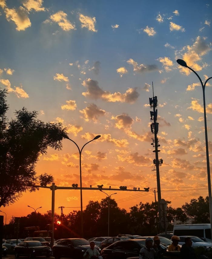 ảnh bầu trời hoàng hôn đầy màu sắc