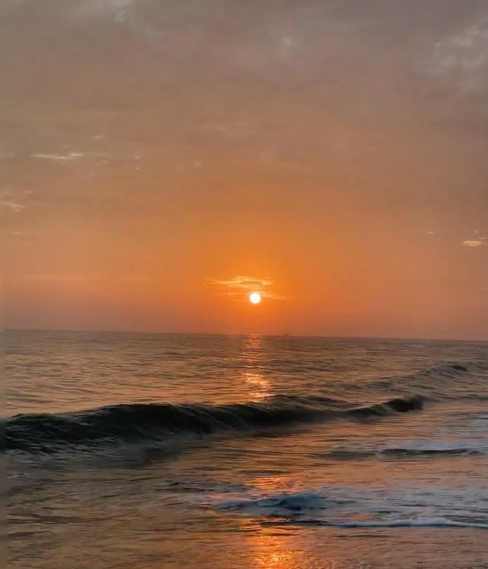 ảnh bầu trời hoàng hôn lãng mạn ở biển