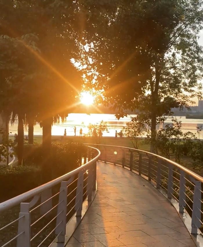 ảnh bầu trời hoàng hôn lung linh