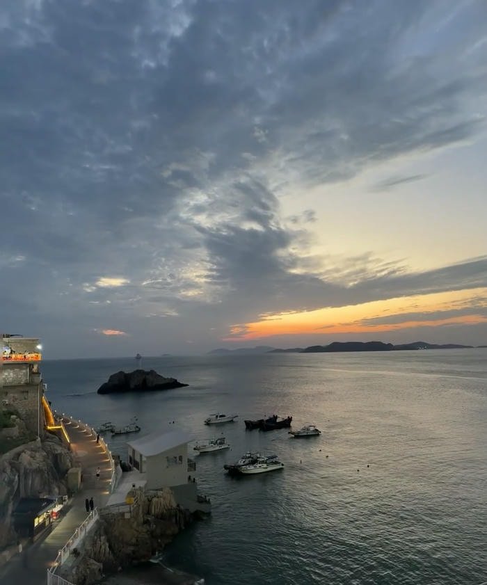 ảnh biển chill hoàng hôn thoải mái