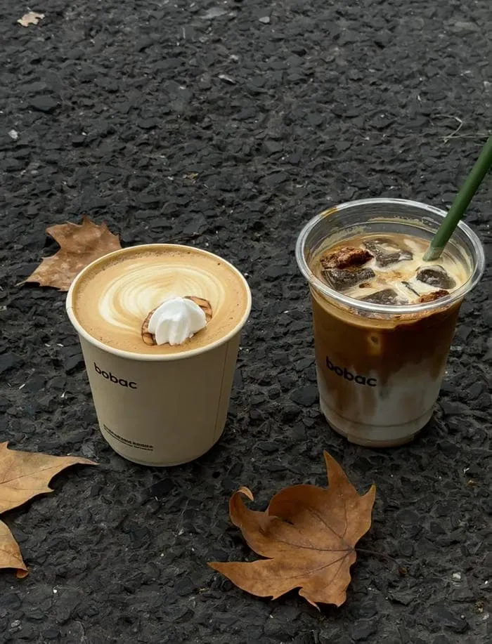 ảnh cà phê ly thủy tinh