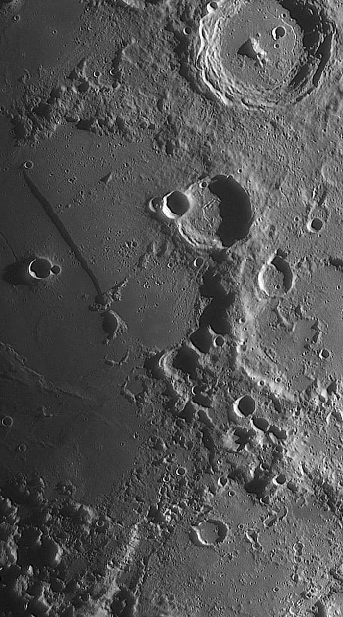 ảnh nền mặt trăng huyền bí