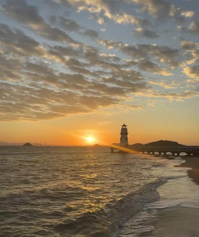 hình ảnh bầu trời hoàng hôn trên biển cực thơ mộng