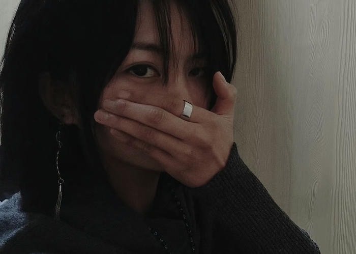 Gái xinh che mặt – bí ẩn và cuốn hút