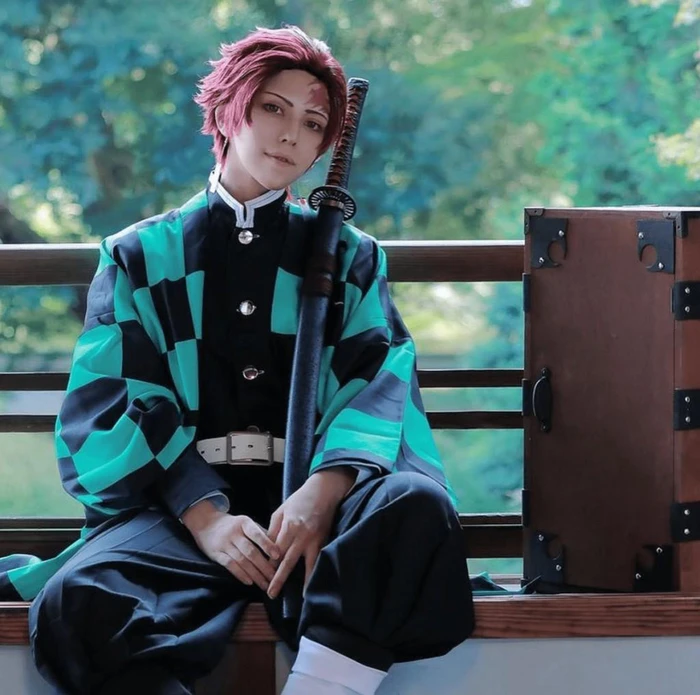 Hình Cosplay Tanjiro Chi Tiết Hoàn Hảo