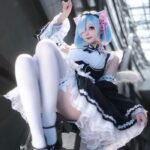 Rem cosplay phiên bản nhẹ nhàng