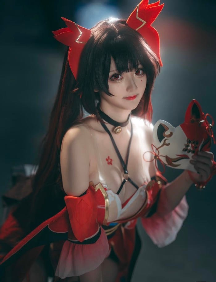 ảnh anime cosplay tạo dáng đẹp