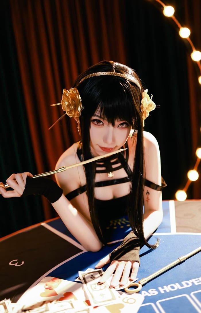 ảnh anime cosplay thần thái mạnh mẽ