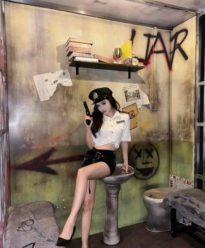 ảnh cosplay cảnh sát sexy