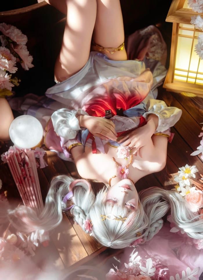 anime cosplay sexy toát lên vẻ gợi cảm tự nhiên