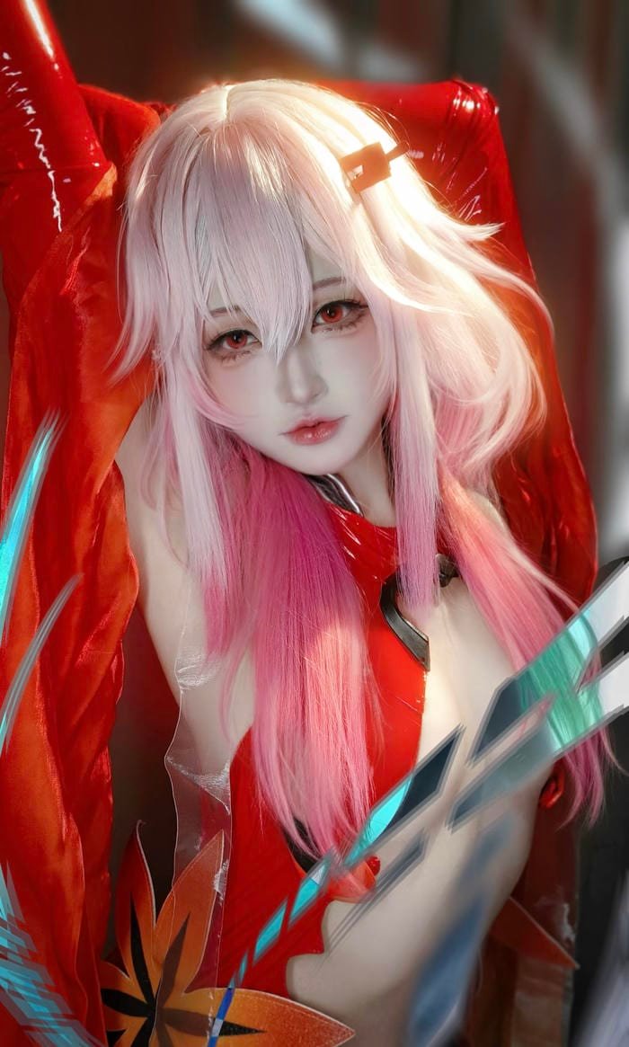 anime cosplay sexy với thần thái gây ấn tượng mạnh