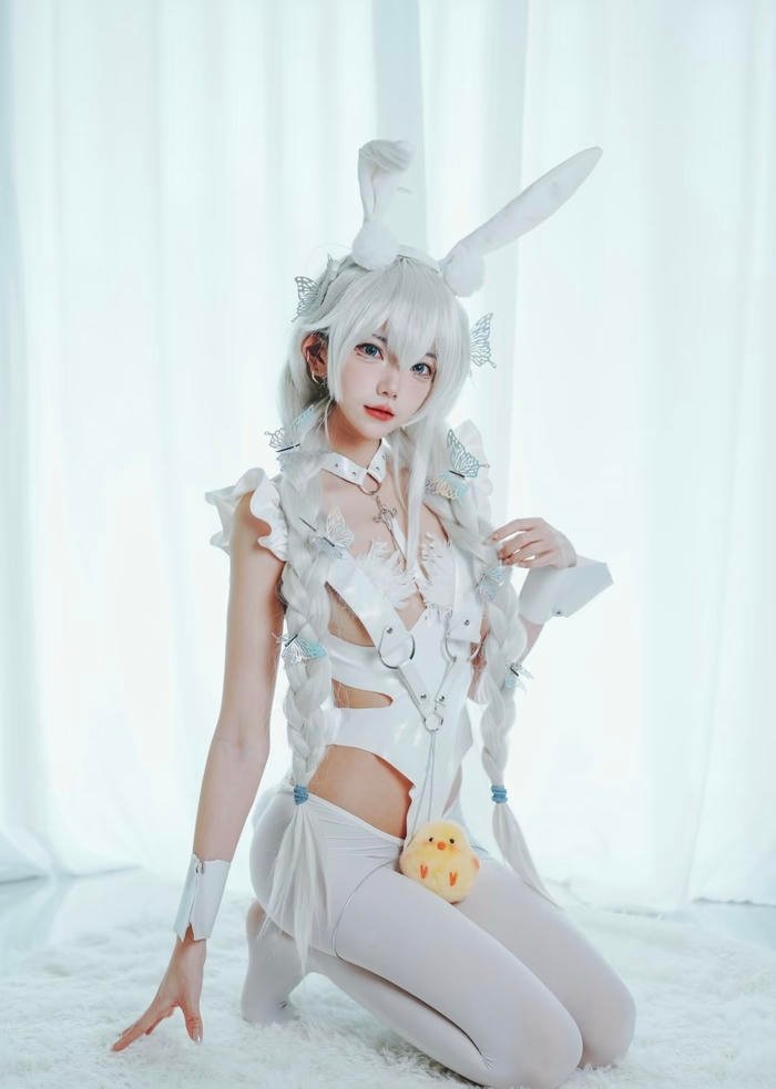 bunny cosplay dễ thương