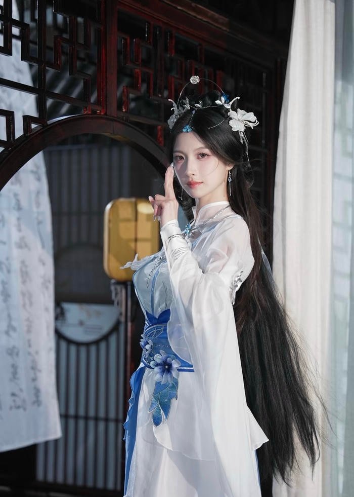 cosplay cổ trang sắc thái nhẹ nhàng thanh lịch