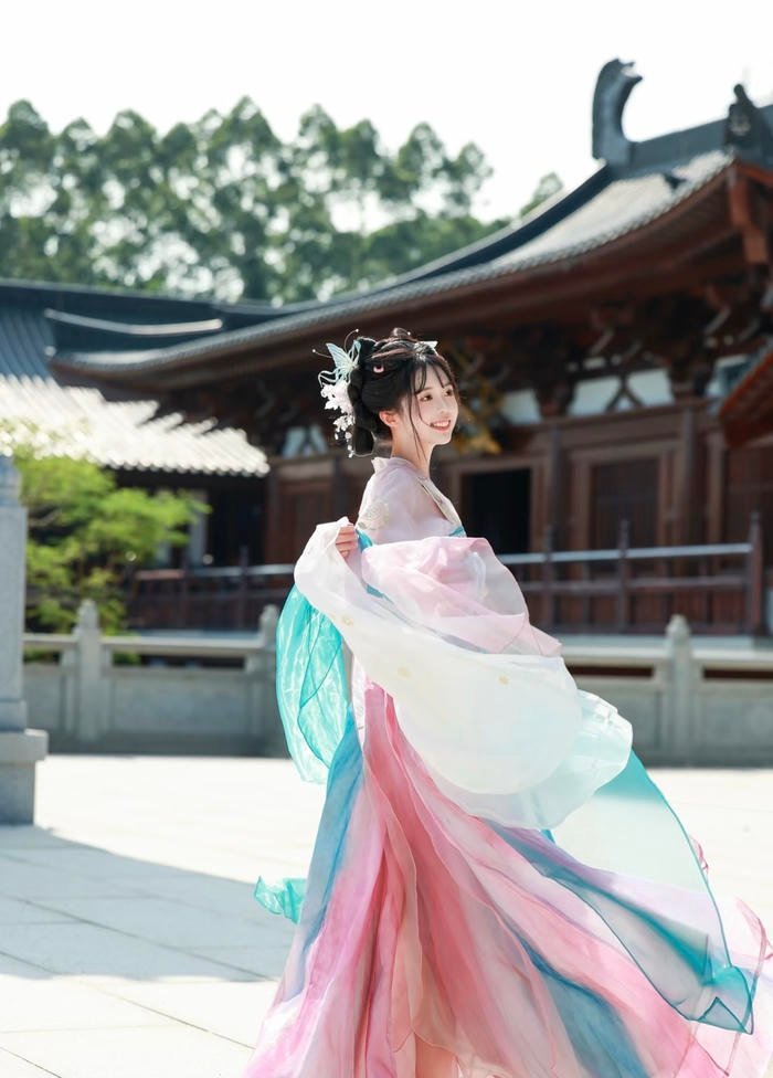 cosplay cổ trang vẻ ngoài thuần khiết và tao nhã