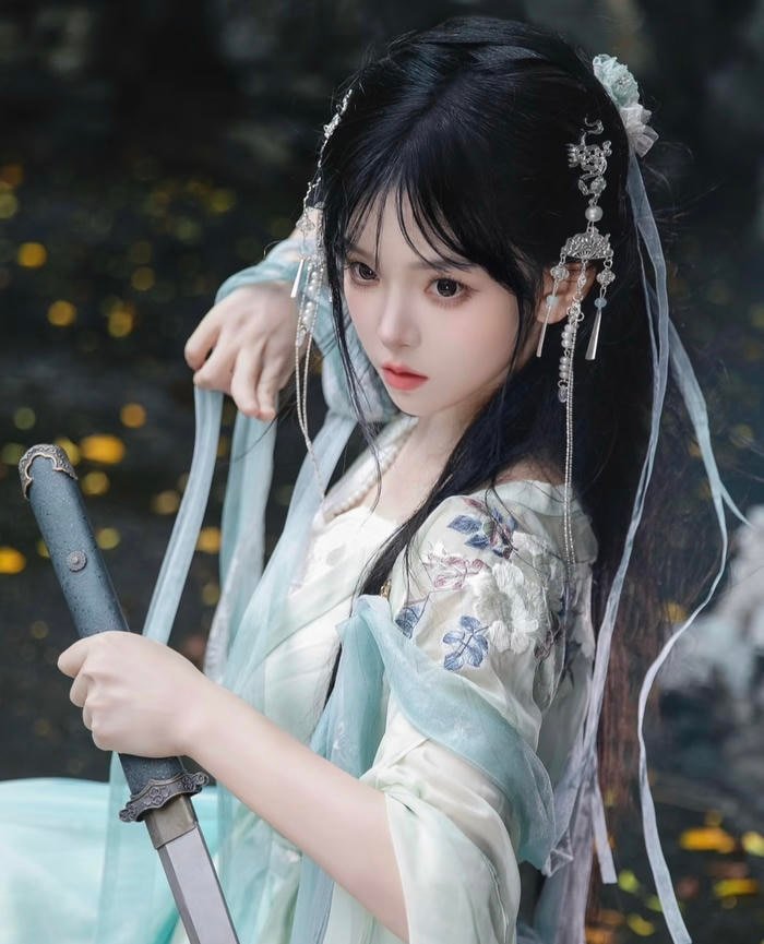 hình ảnh cosplay cổ trang mang vẻ đẹp thanh tú nhẹ nhàng