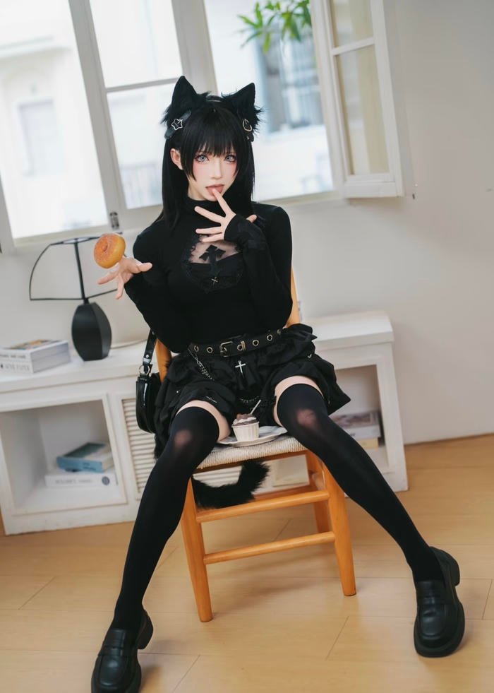 hình cosplay mèo lolita