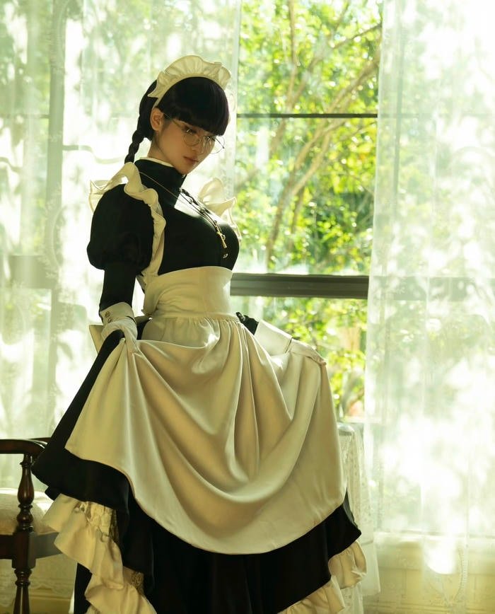 hóa thân thành hầu gái cổ điển