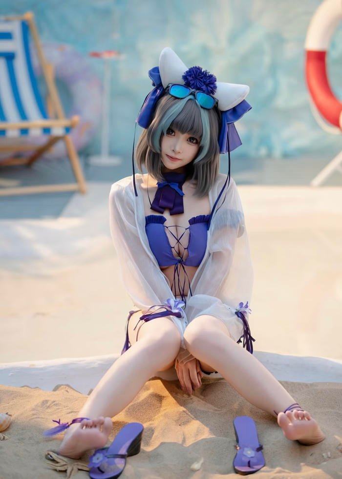 phong cách tạo mẫu anime cosplay sexy hiện đại