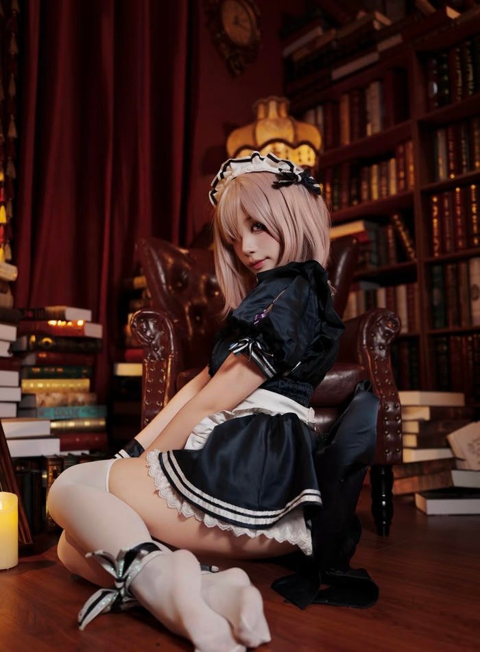 tạo vibe hầu gái nhẹ nhàng và thanh lịch