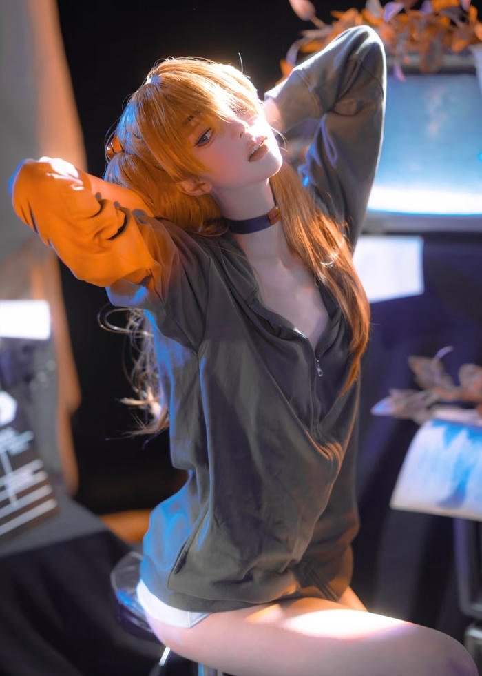 ý tưởng hóa thân nữ anime trong ánh sáng soft aesthetic