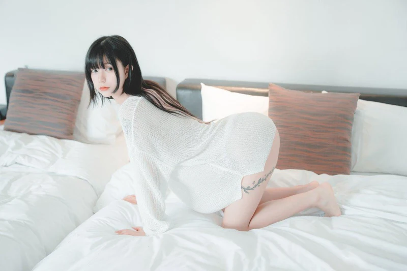 Ảnh Lồn Còn Trinh Non Khít Hồng Nhẹ