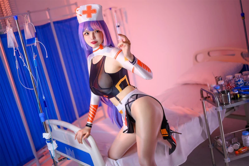 Ảnh cosplay khoe lồn gợi tình đầy mê hoặc