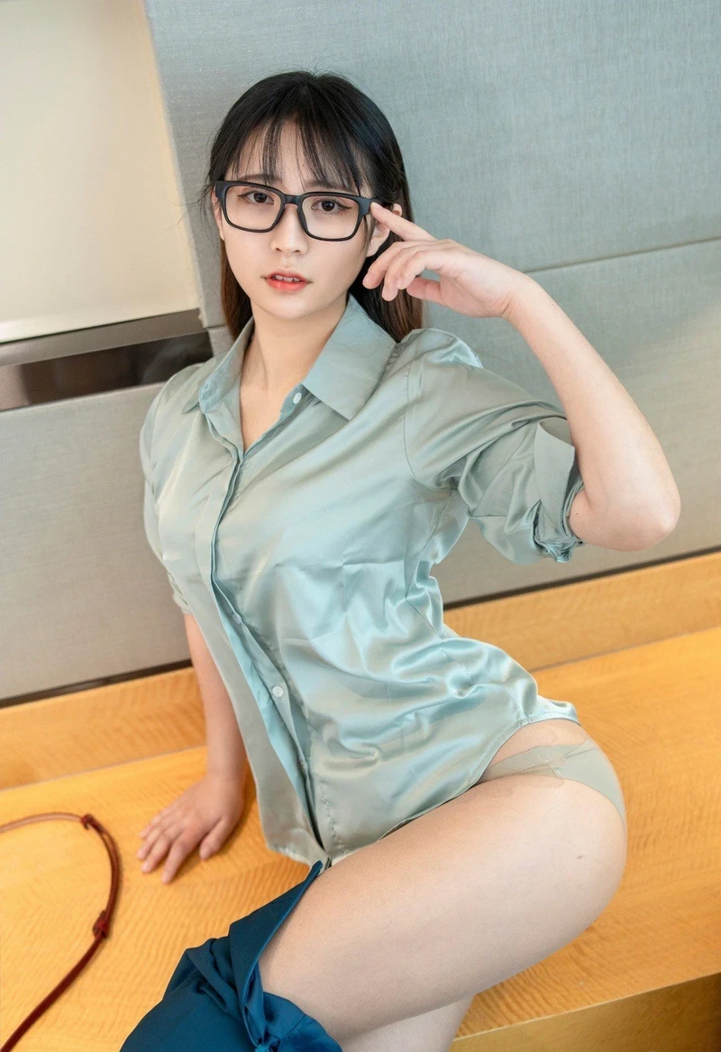Chảy nước lồn ảnh mịn mượt ướt căng