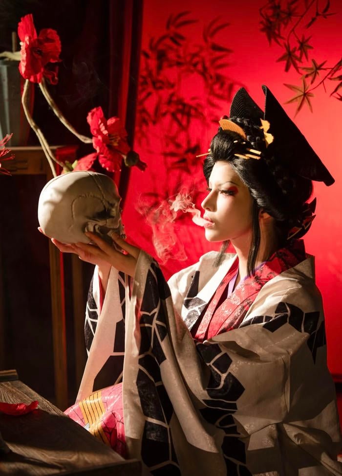 Daki cosplay thần thái