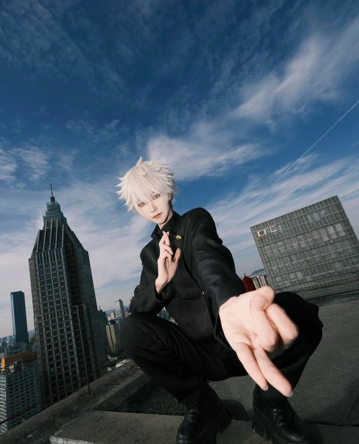Gojo cosplay nhân vật mạnh nhất